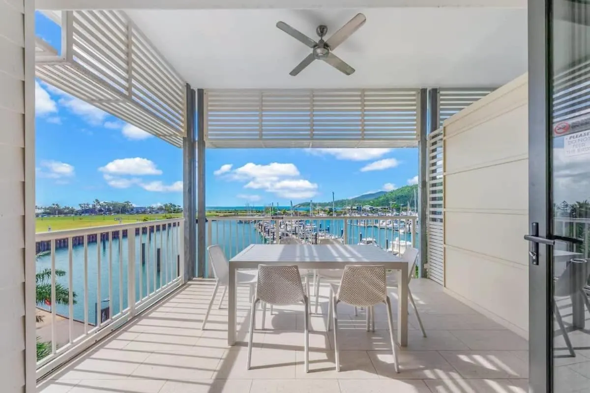 Marina Living With Whitsundays Lifestyle Apartment Airlie Beach Australia
