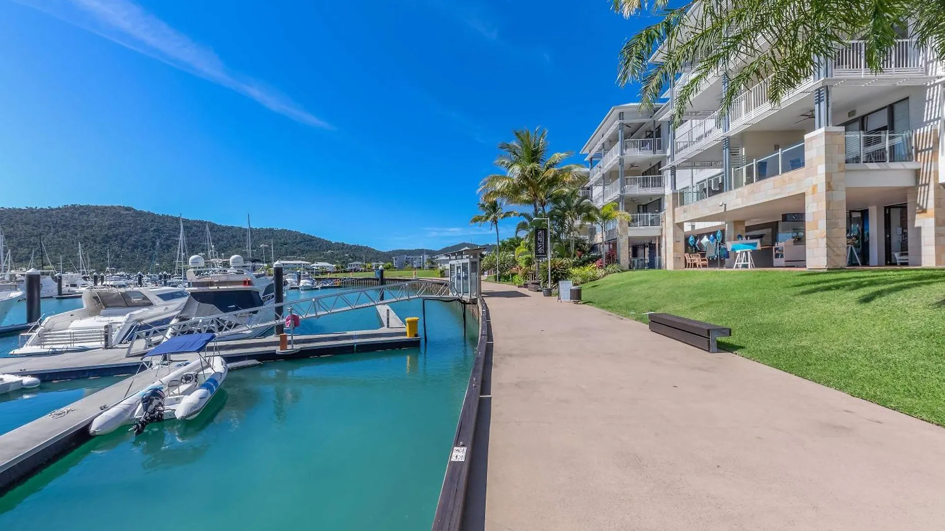Marina Living With Whitsundays Lifestyle Apartment Airlie Beach Australia