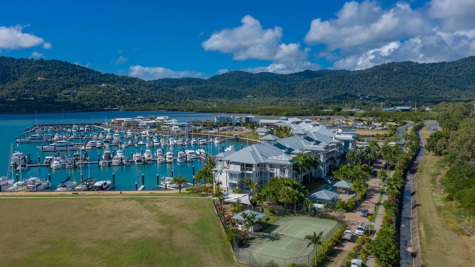 Marina Living With Whitsundays Lifestyle Apartment Airlie Beach 0*,  Australia