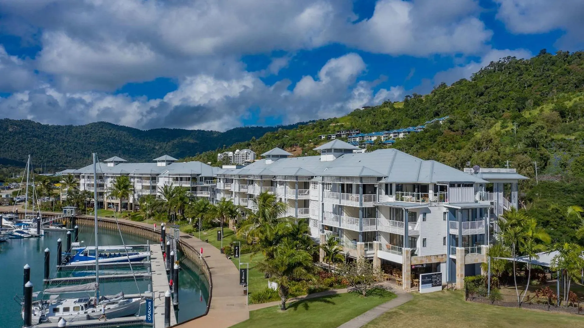 Marina Living With Whitsundays Lifestyle Apartment Airlie Beach